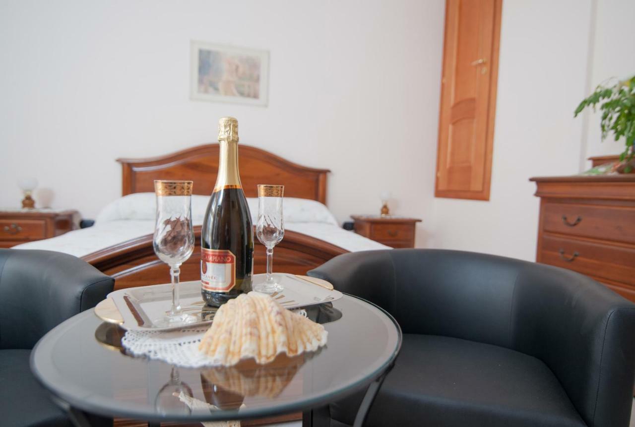 La Stella Del Sud Bed & Breakfast Vietri Екстериор снимка
